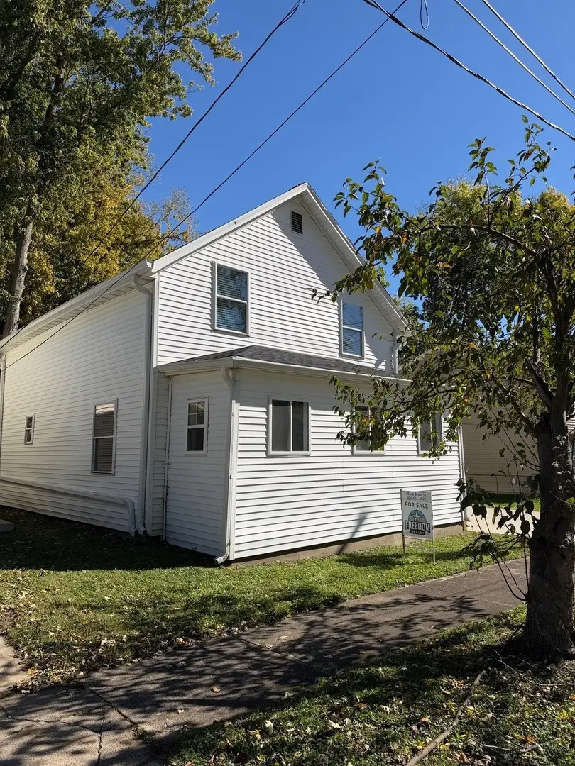 1307 N Oak Street, Bloomington, IL 61701 - #2