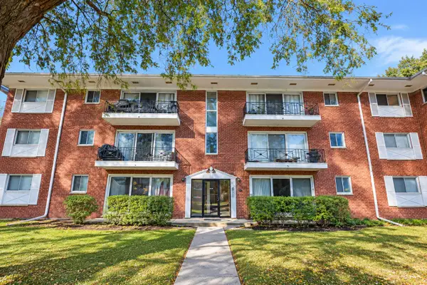 10117 Old Orchard Court #103, Skokie, IL 60076