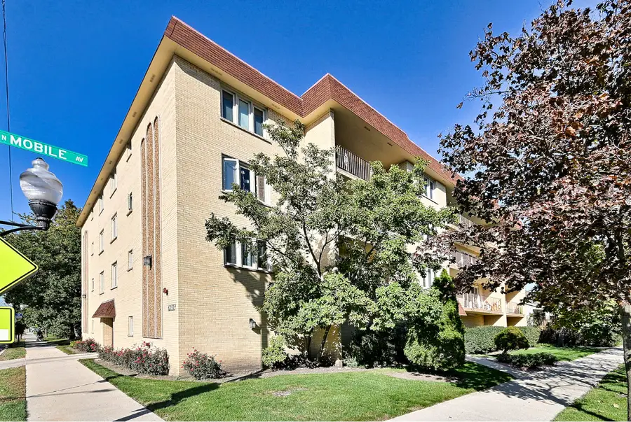 6300 W Montrose Avenue #205, Chicago, IL 60634 - #2