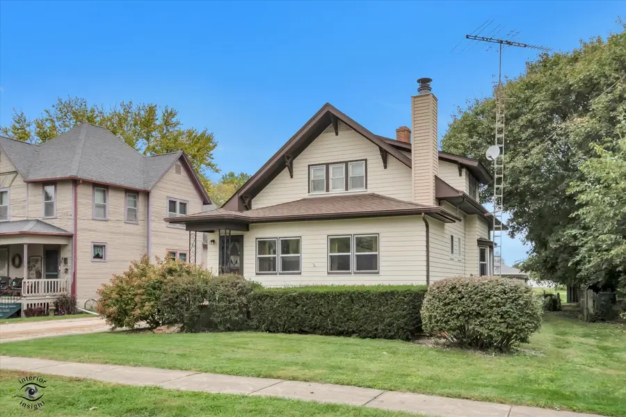 240 E Genessee Street, Leland, IL 60531 - #2