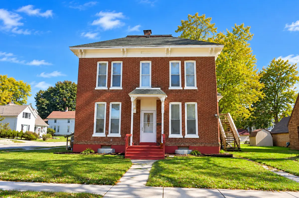 712 1st Avenue, Sterling, IL 61081 - #1