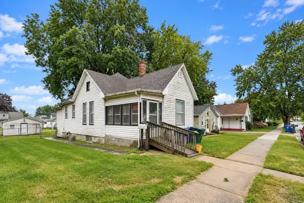 633 Locust Place, Clinton, IA 52732