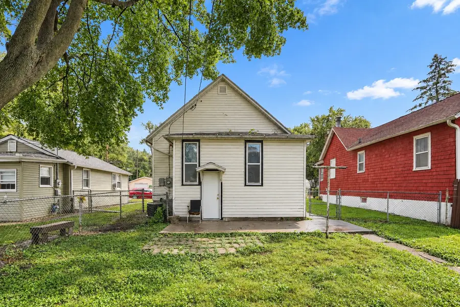 633 Locust Place, Clinton, IA 52732 - #2