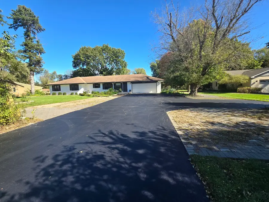 31111 N O'plaine Road, Green Oaks, IL 60048 - #2