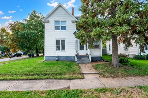 706 N Howell Street, Davenport, IA 52802