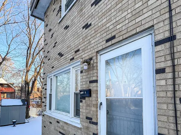 7717 S Saginaw Avenue #H, Chicago, IL 60649
