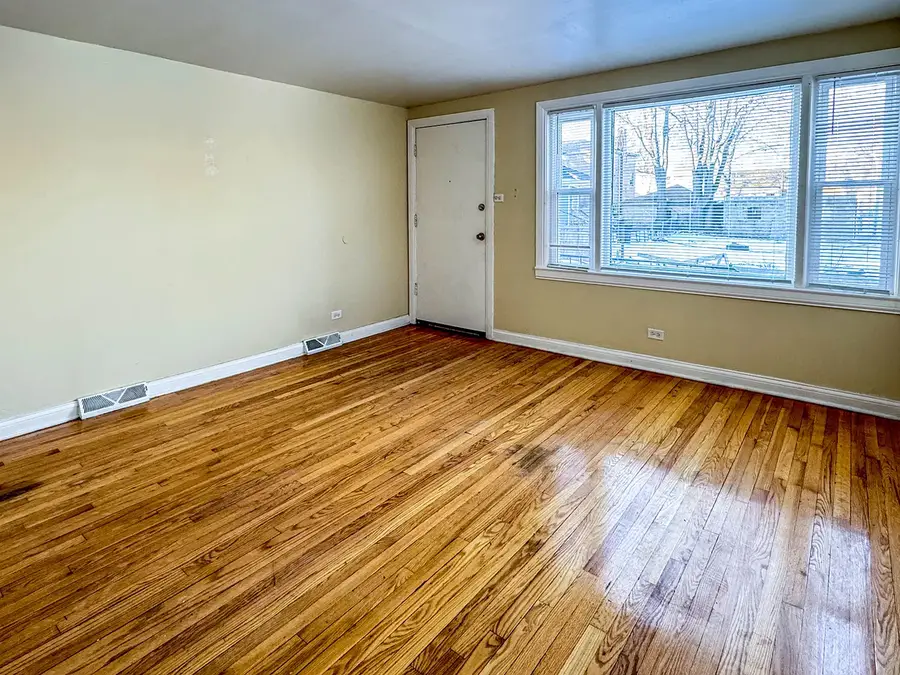 7717 S Saginaw Avenue #H, Chicago, IL 60649 - #3