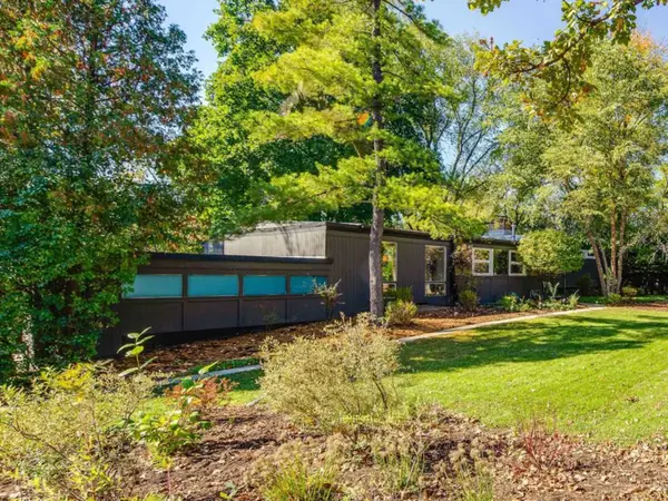 1470 Ridge Road, Highland Park, IL 60035