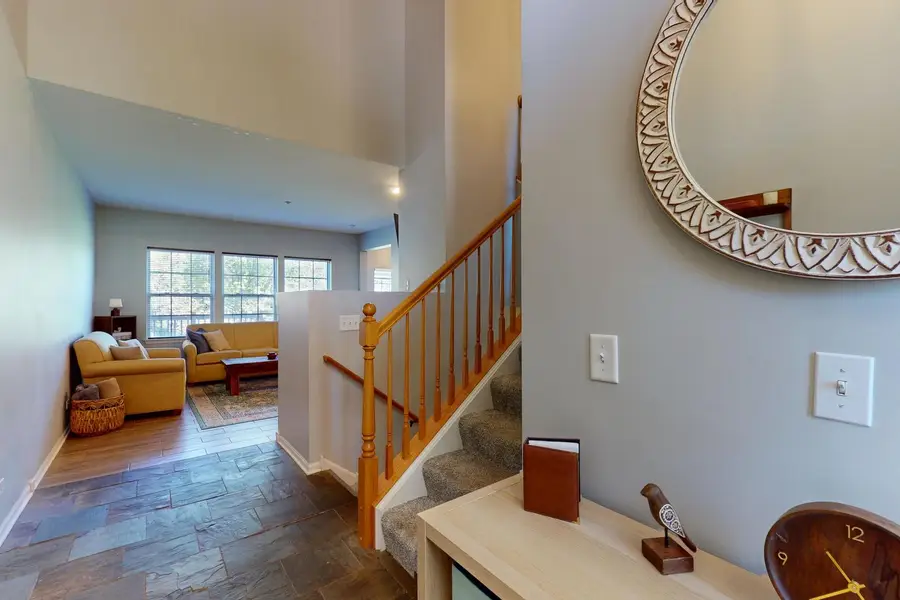 6052 Canterbury Lane, Hoffman Estates, IL 60192 - #3