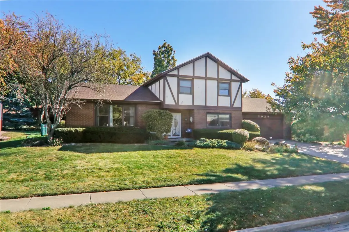 2924 Capen Drive, Bloomington, IL 61704 - #1