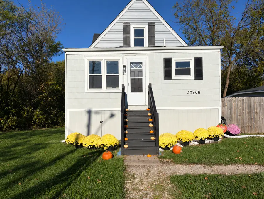 37966 N Nora Place, Spring Grove, IL 60081 - #2