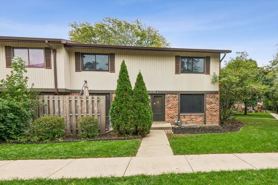 7336 Winthrop Way #5, Downers Grove, IL 60516 - #2