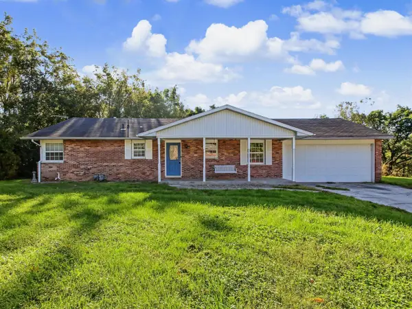 1310 Spring Lake Corner, Quincy, IL 62305