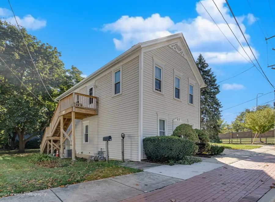 327 Jefferson Street, Algonquin, IL 60102 - #3