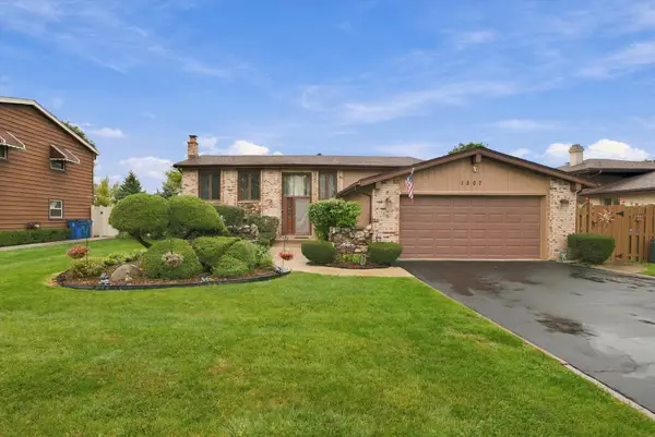 1207 N Fischer Drive, Addison, IL 60101