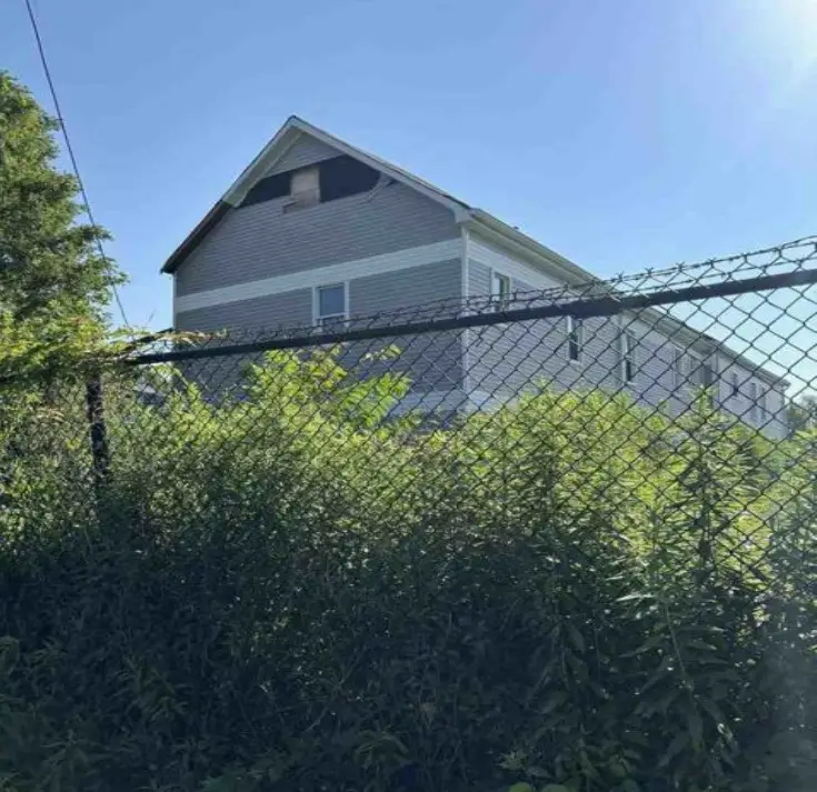 8538 S Greenbay Avenue, Chicago, IL 60617 - #3