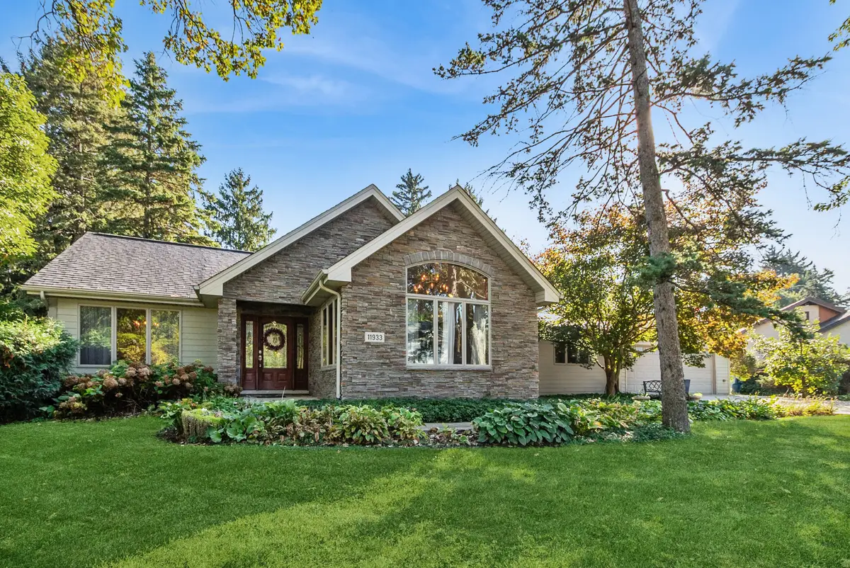11933 S Harold Avenue, Palos Heights, IL 60463 - #1