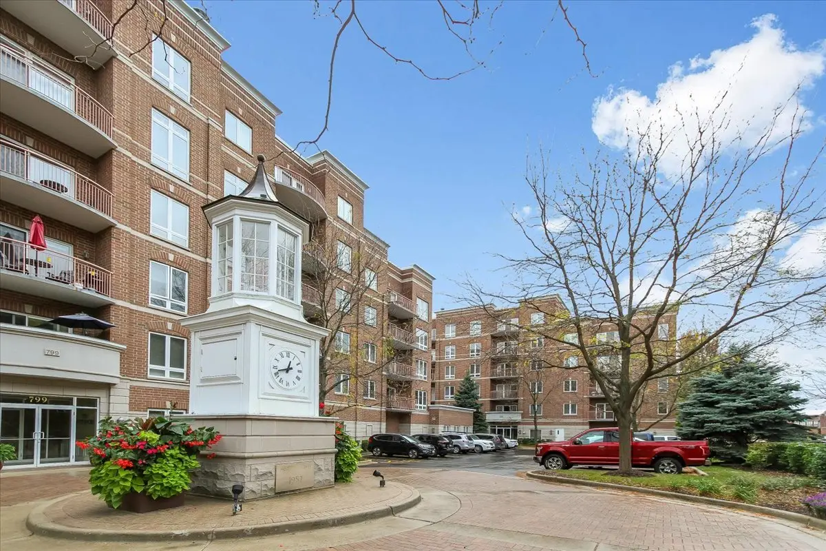 819 Graceland Avenue #406, Des Plaines, IL 60016 - #1