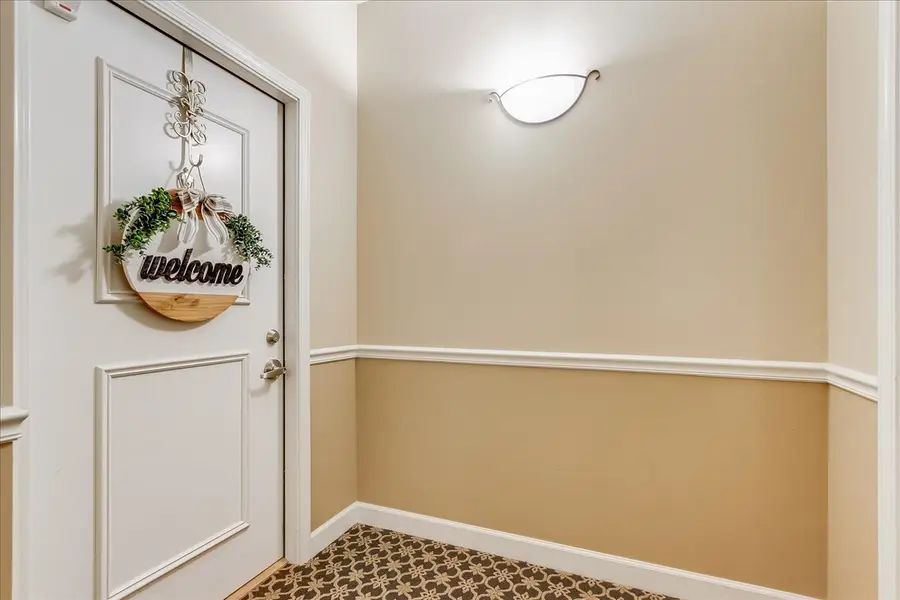 819 Graceland Avenue #406, Des Plaines, IL 60016 - #3