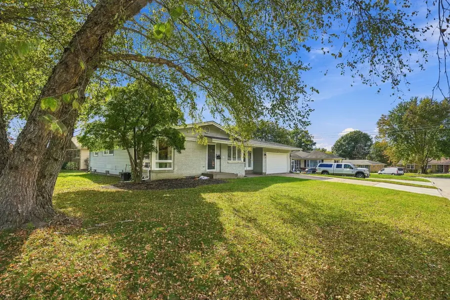 2740 32nd Avenue Court, Rock Island, IL 61201 - #3