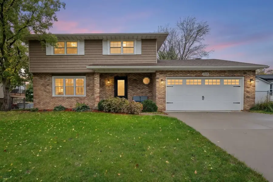 1339 W 41st Street, Davenport, IA 52806 - #3