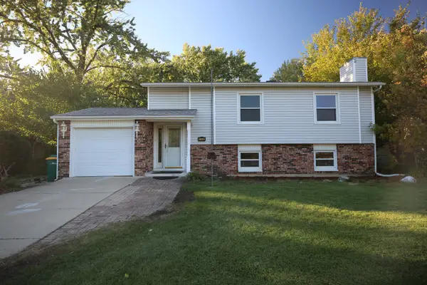 706 Golfview Terrace, Buffalo Grove, IL 60089