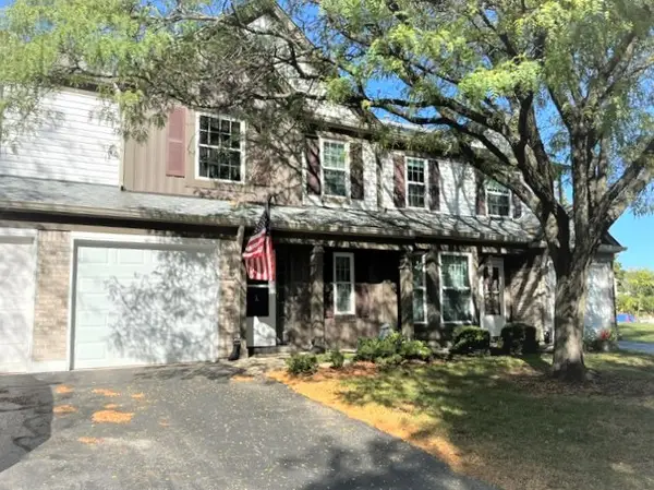 128 Crab Tree Drive, Westmont, IL 60559