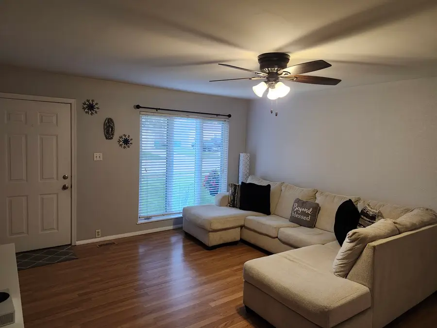 436 Camden Avenue, Romeoville, IL 60446 - #3