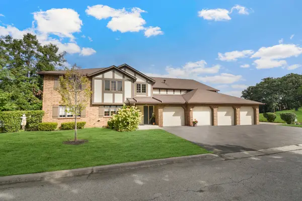 7834 W Foresthill Court #2CR, Palos Heights, IL 60463
