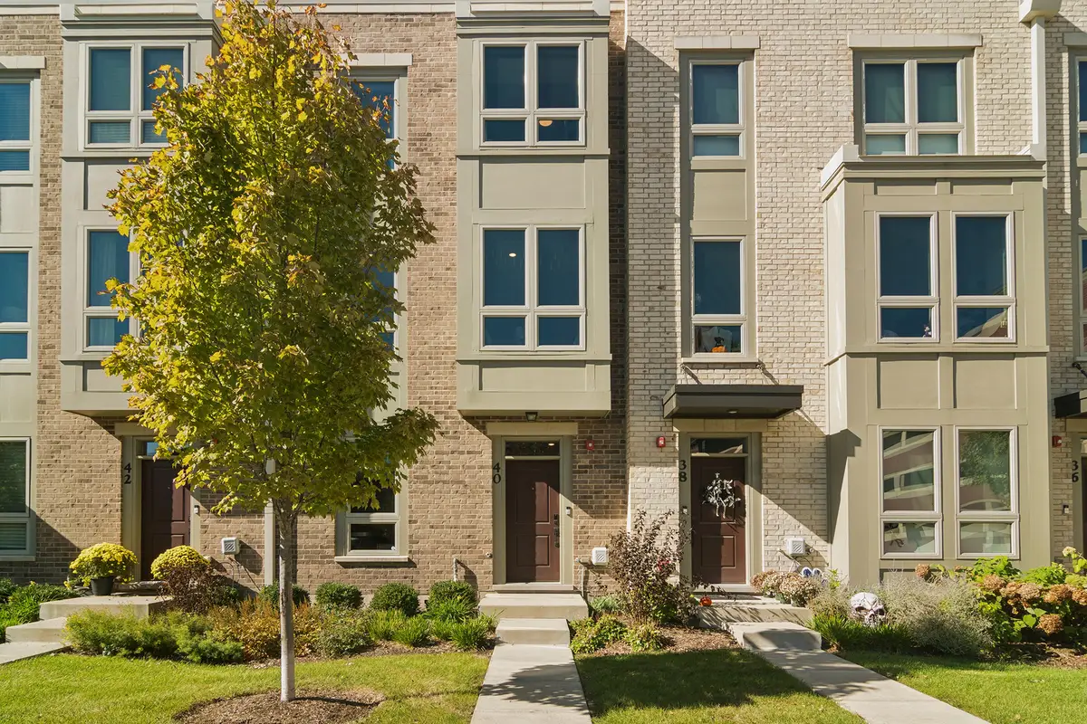 40 S Highland Avenue, Arlington Heights, IL 60005 - #1