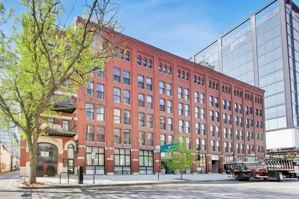 225 W Huron Street #306, Chicago, IL 60654