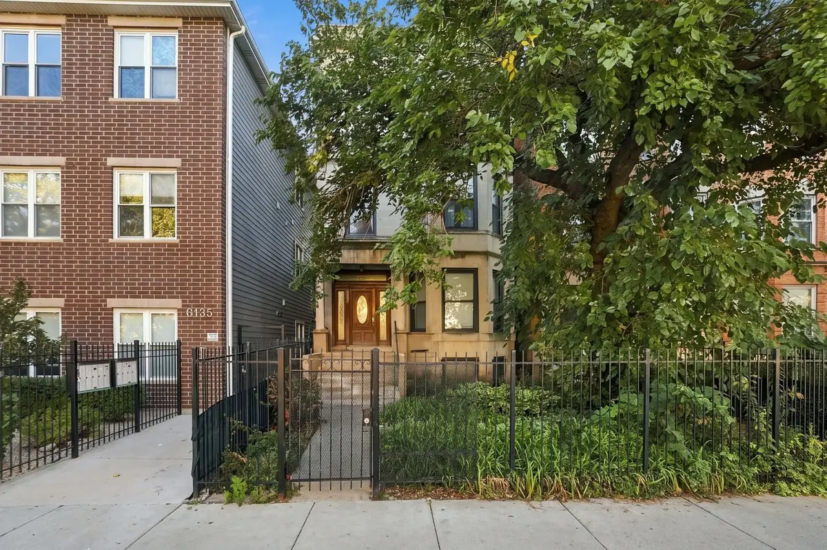 6137 S Kimbark Avenue #2, Chicago, IL 60637 - #1