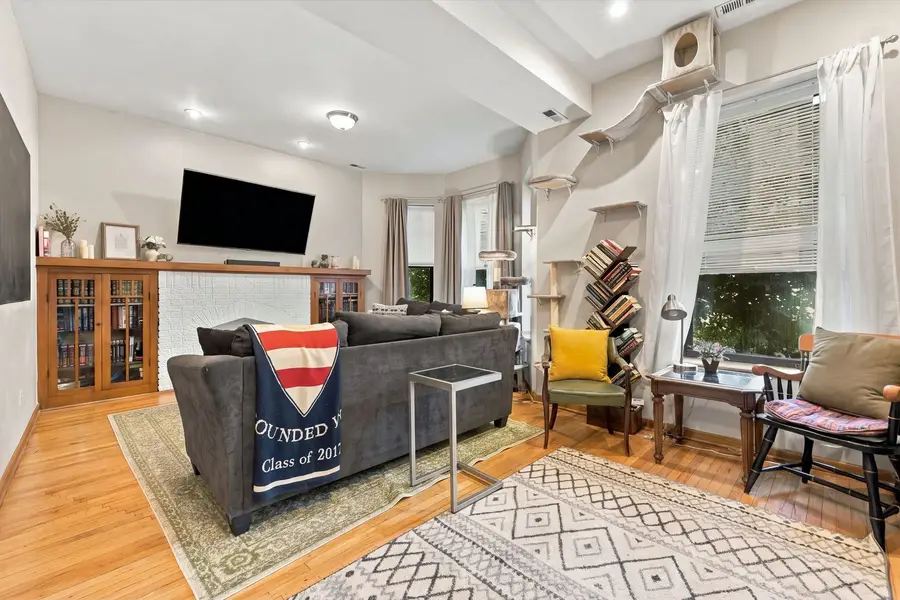 6137 S Kimbark Avenue #2, Chicago, IL 60637 - #3