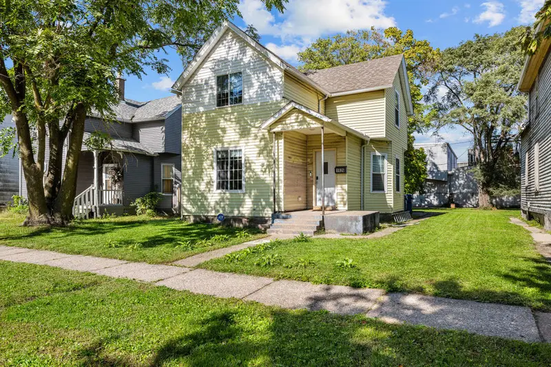 1826 W 1st Street, Davenport, IA 52802 - #1