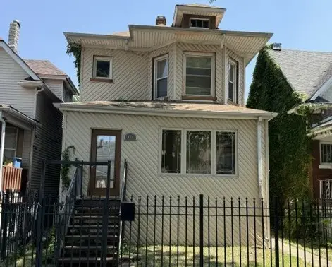 911 N Lawler Avenue, Chicago, IL 60651 - #1