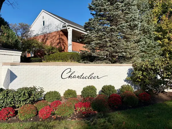 502 Chanticleer Lane #502, Hinsdale, IL 60521