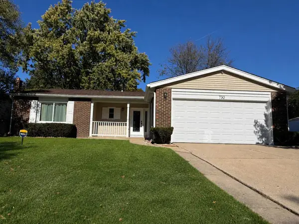 730 N Carriageway Drive, Buffalo Grove, IL 60089