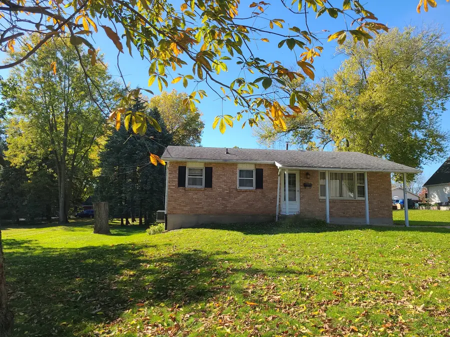 945 N Brinton Avenue, Dixon, IL 61021 - #2