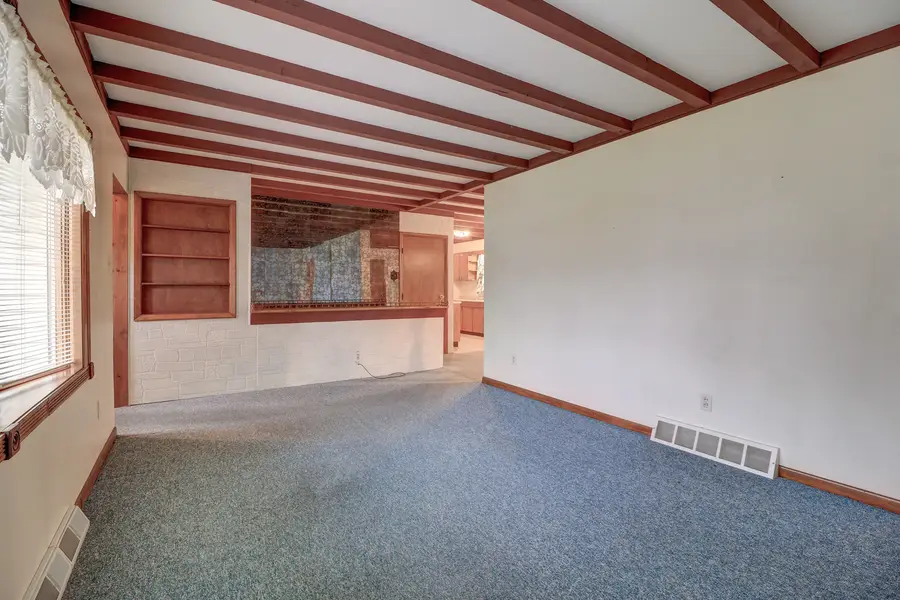 1724 N 8th Street, Clinton, IA 52732 - #3