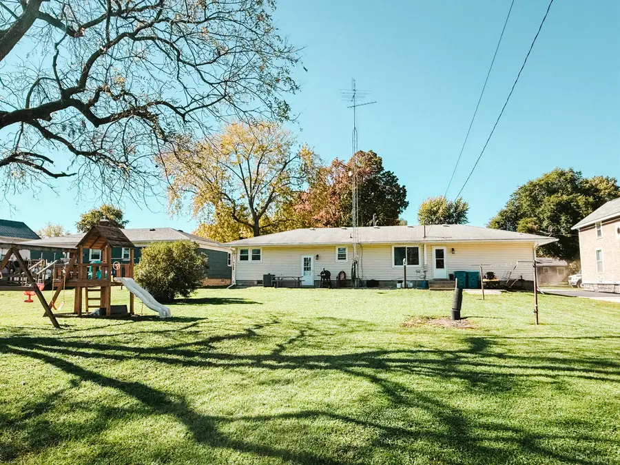 219 N Mason Avenue, Amboy, IL 61310 - #2