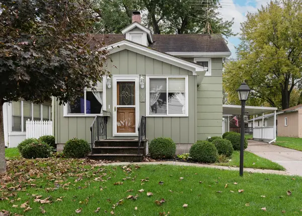 512 22nd Avenue, East Moline, IL 61244
