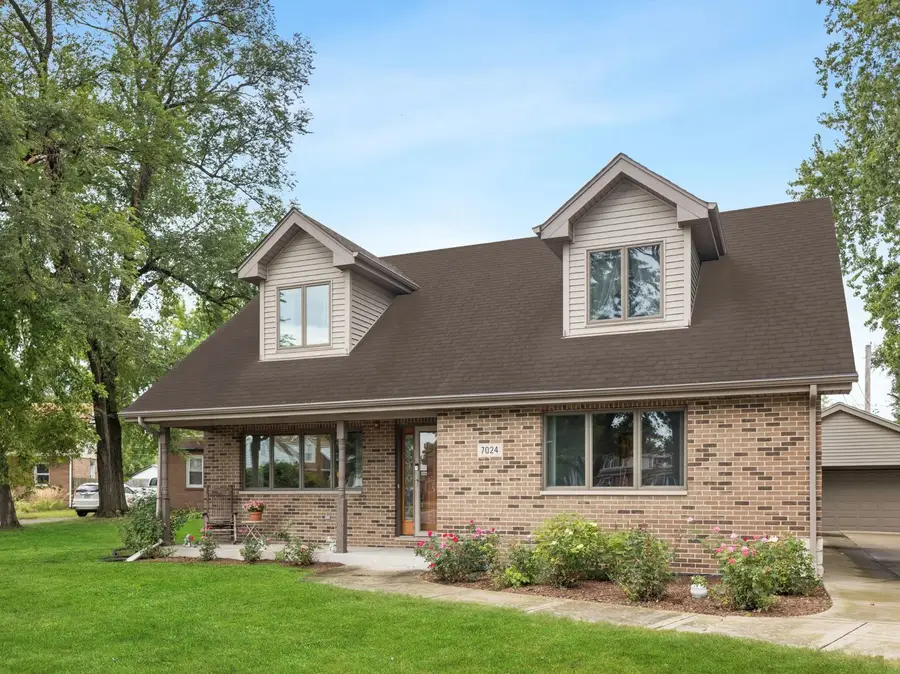 7024 Garden Lane, Bridgeview, IL 60455 - #2