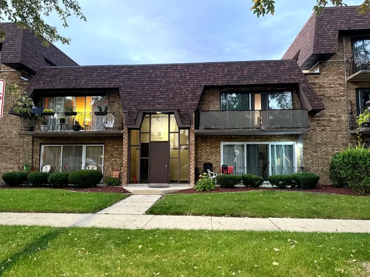 7004 99th Street #204E, Chicago Ridge, IL 60415 - #1