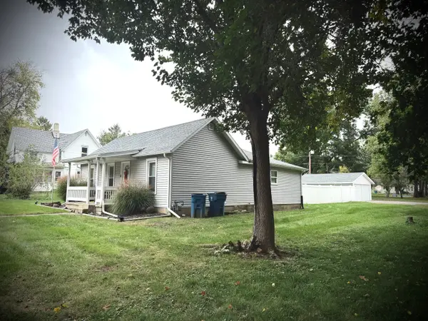 103 High Street, Colfax, IL 61728