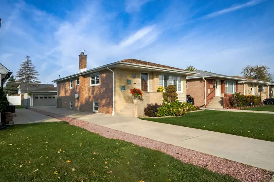 7932 Melvina Avenue, Burbank, IL 60459 - #2
