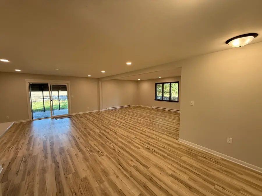 60 Oak Street, South Wilmington, IL 60474 - #3
