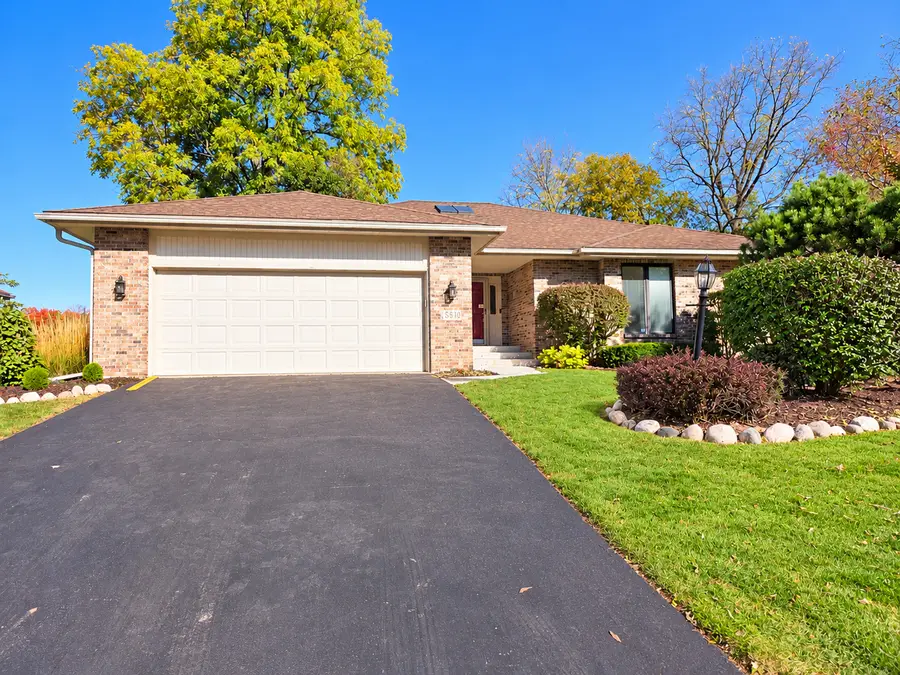 5310 Regents Park Road, Rockford, IL 61107 - #2