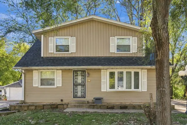 1010 83rd Avenue W, Rock Island, IL 61201