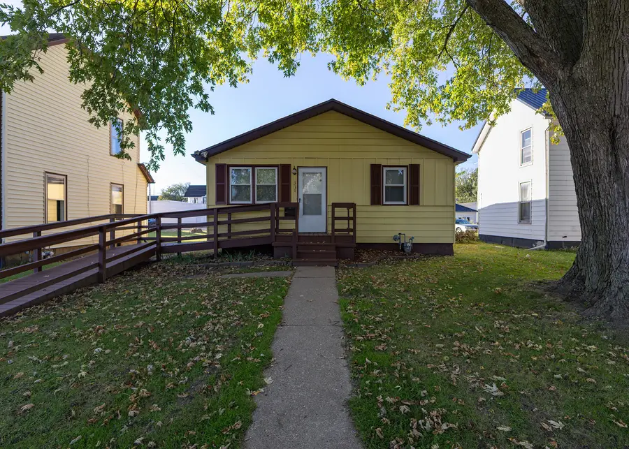 311 2nd Avenue, Clinton, IA 52732 - #2