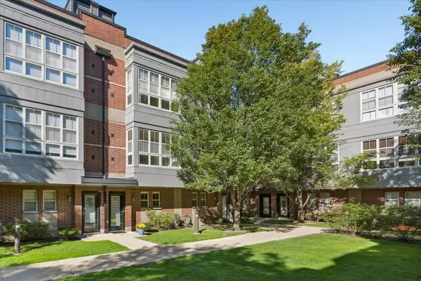 2321 S Wabash Avenue #4, Chicago, IL 60616